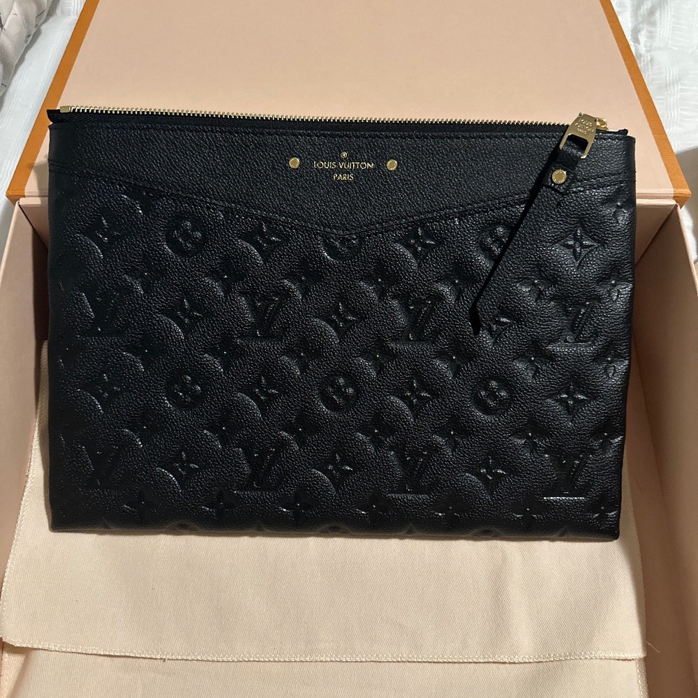 Lv pouch